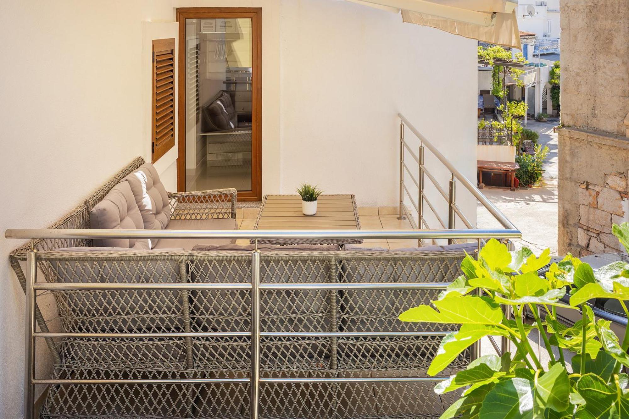 Apartment Porto With Terrace Baska  Exterior photo
