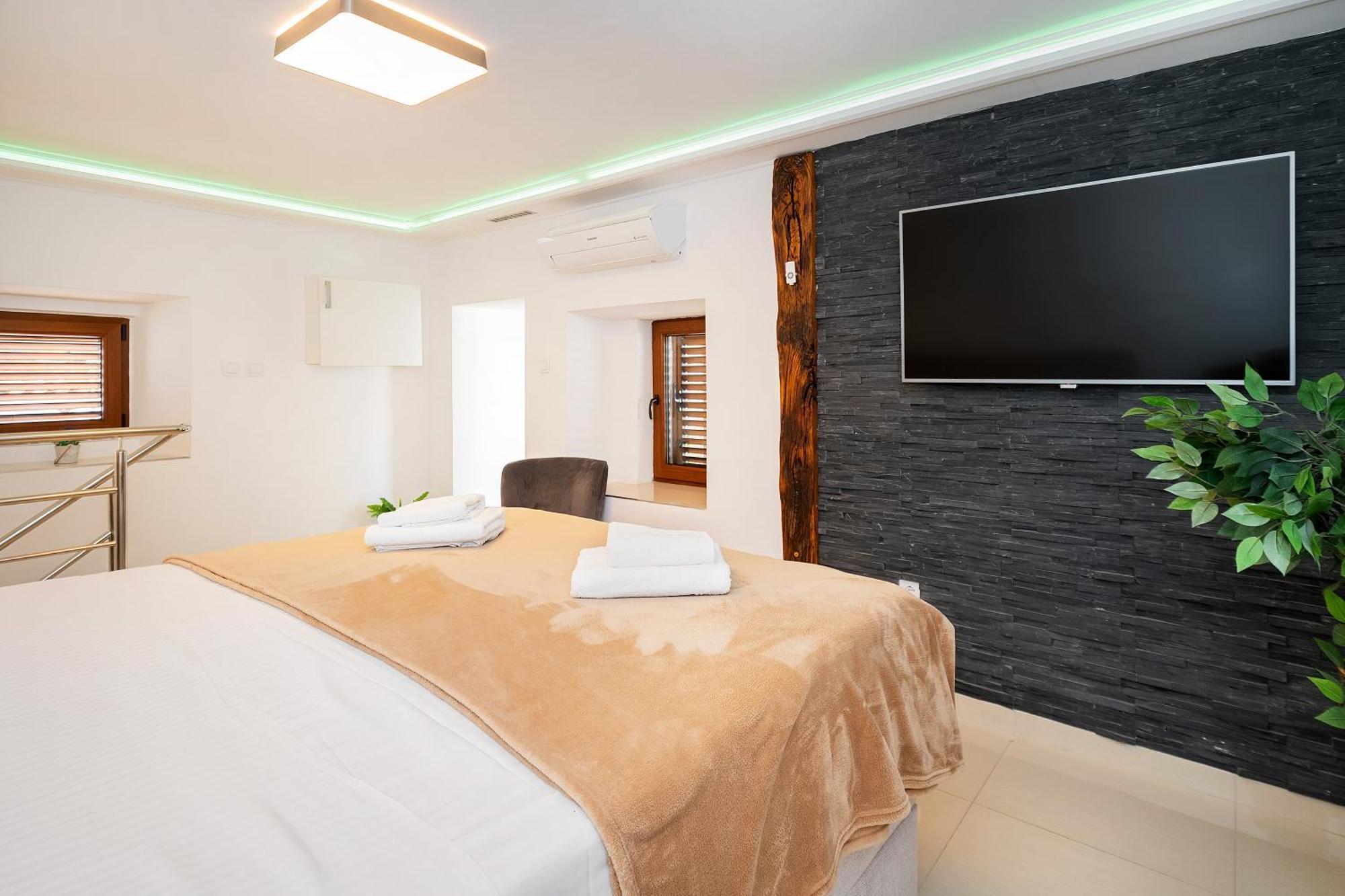 Apartment Porto With Terrace Baska  Exterior photo